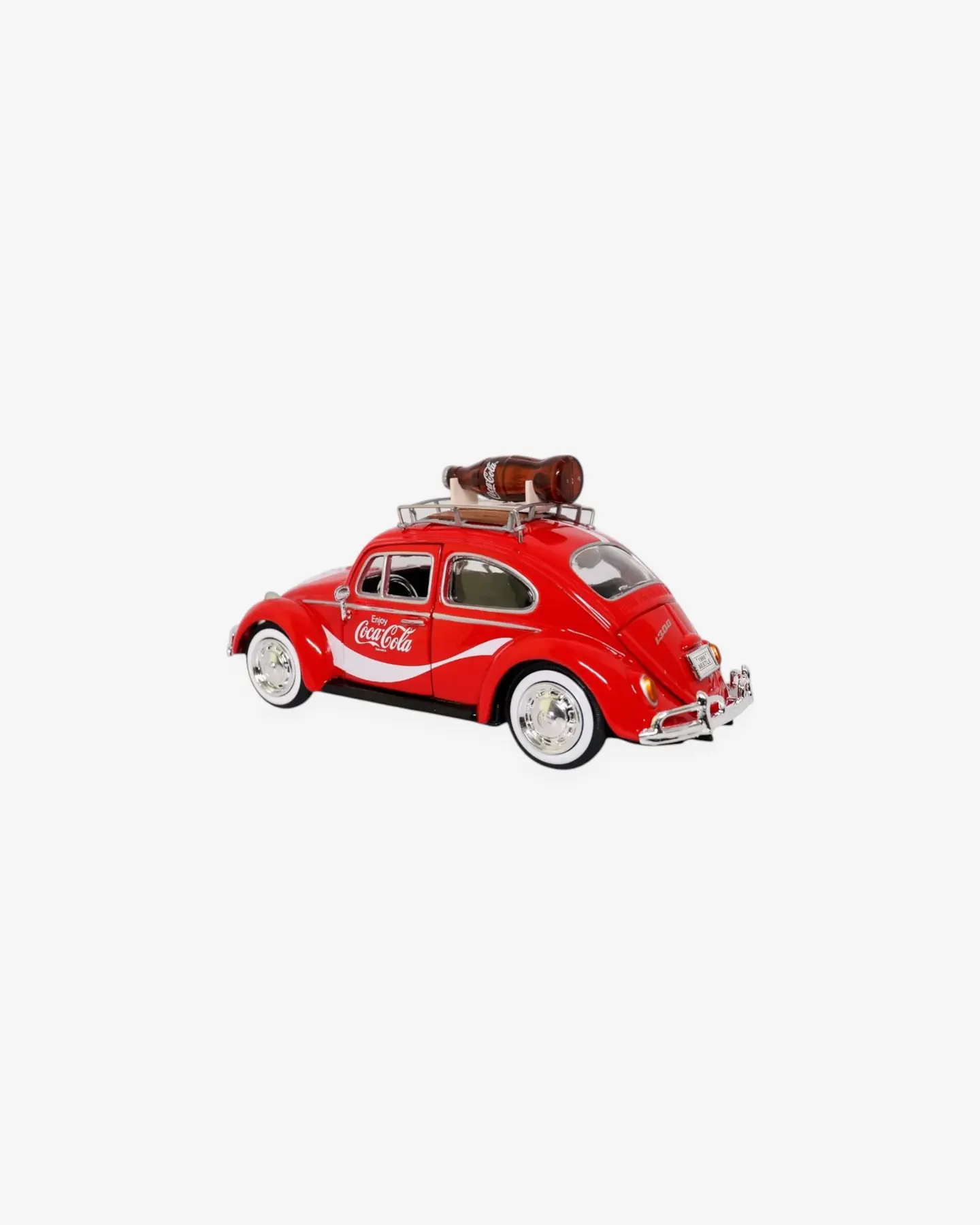 Машинка литая коллекционная Die-сast модель по лицензии Coca-Cola 1966 Volkswagen Beetle (Top Rack), — 3