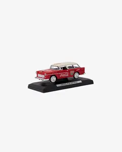 Машинка литая коллекционная Die-сast модель по лицензии Coca-Cola 1955 Chevy Bel Air Nomad, масштаб  — 3