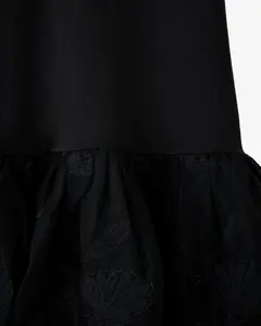 Трикотажное платье с юбкой и воланом из черного тюля — 3